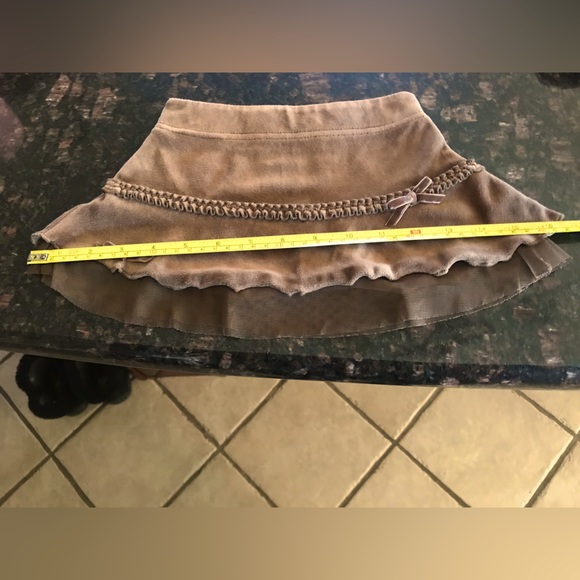 Adorable Toddler girl’s size 2T Arizona Jean Company medium brown plush skirt - Picture 7 of 9